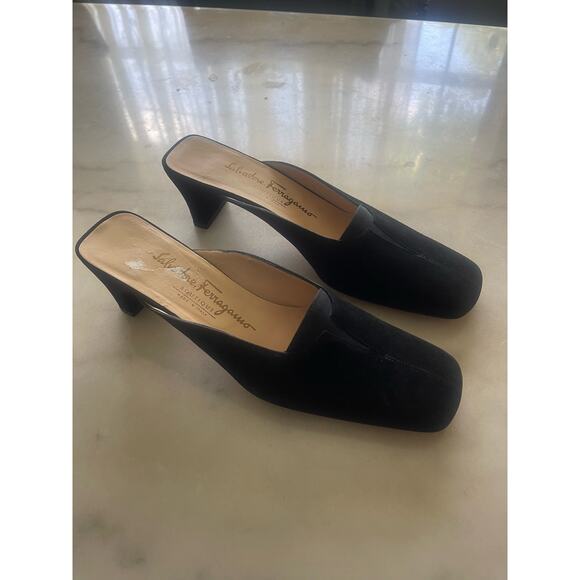 Salvatore Ferragamo‎ Black Velvet Mules - Picture 1 of 8